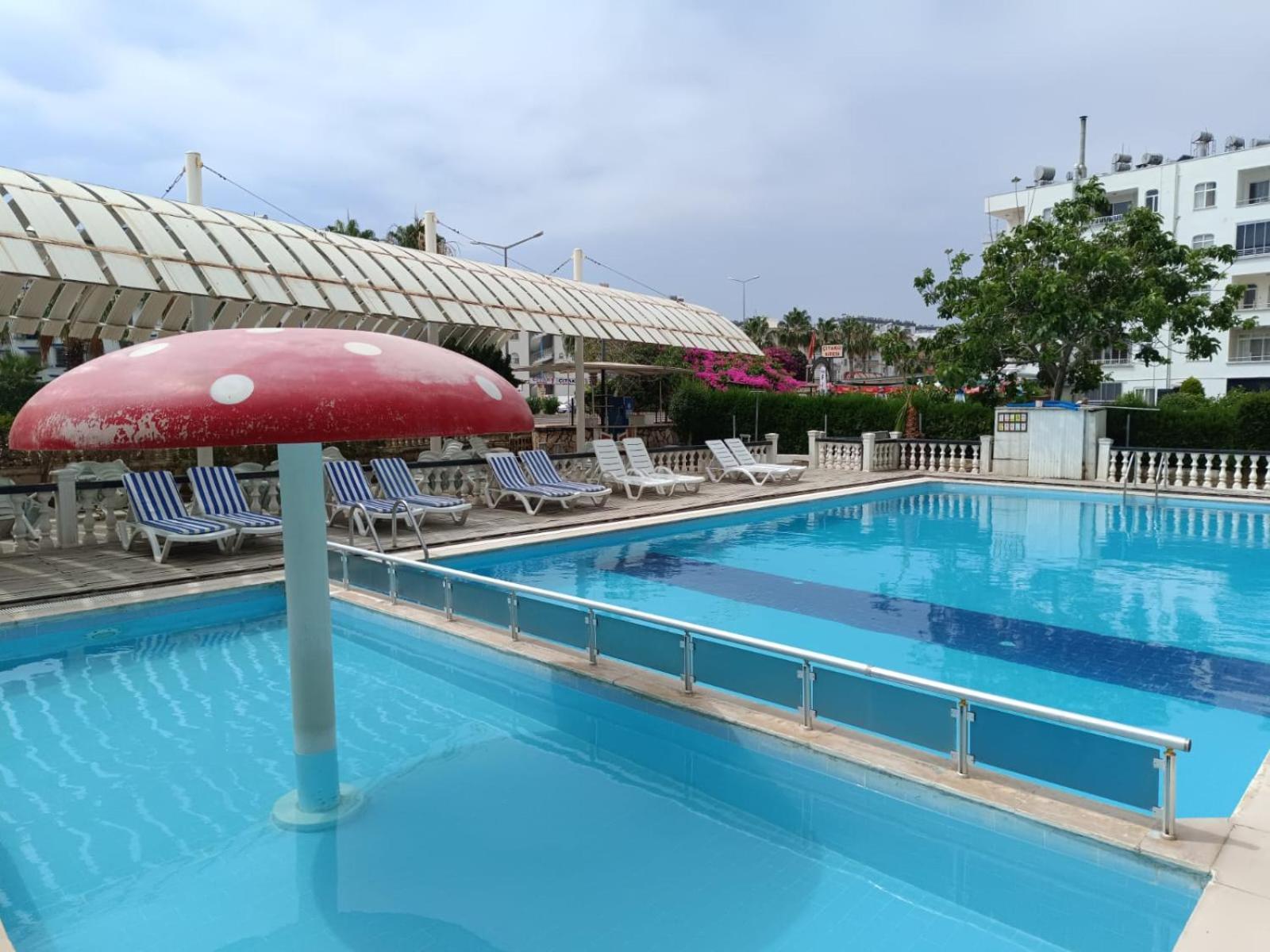 Jasmin Blue Otel Сіліфке Екстер'єр фото